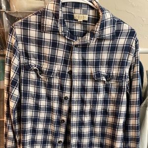 Men/woman’s flannel
